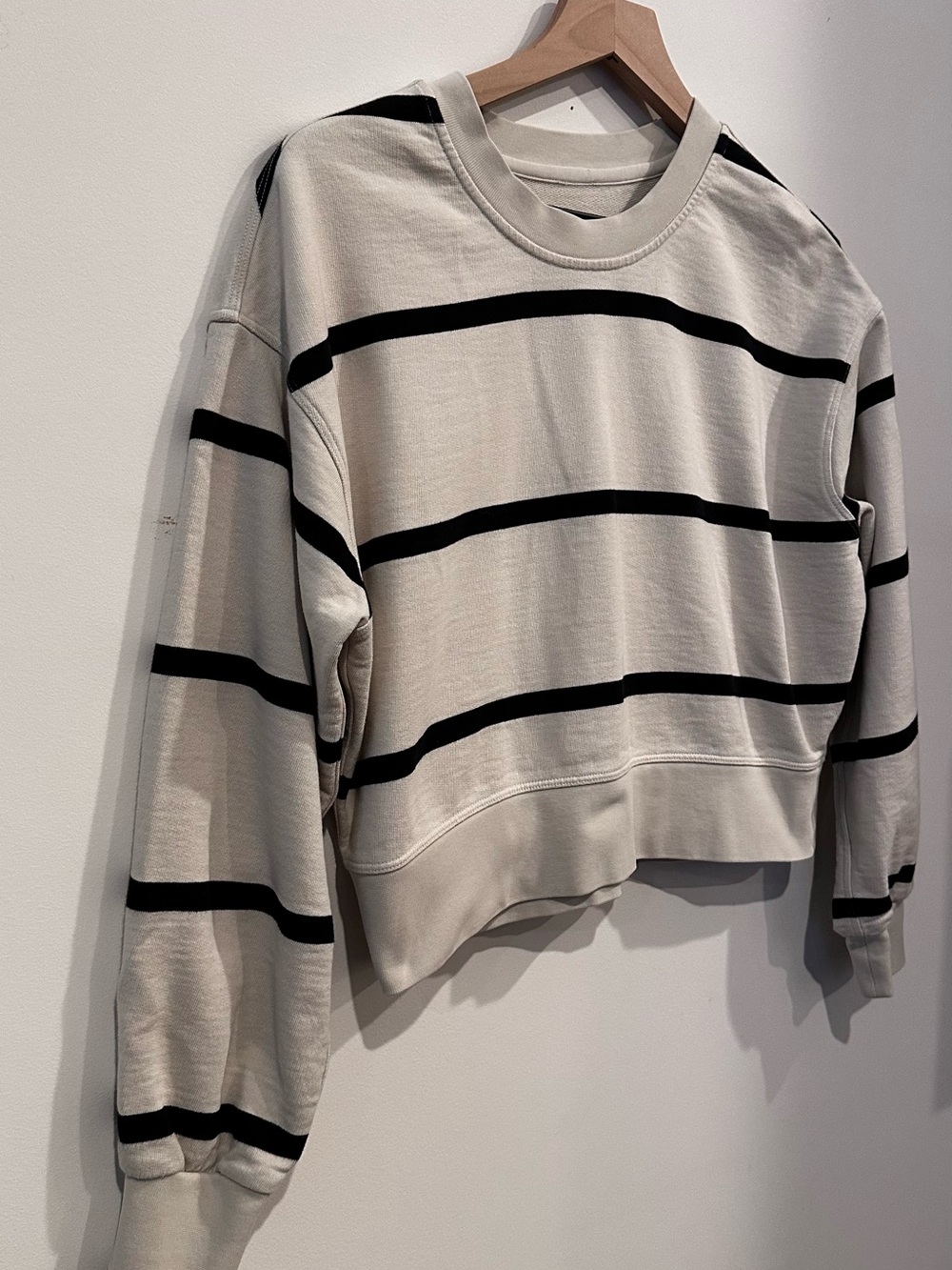 lululemon | oversized cropped sweatshirt
